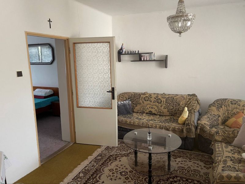 FOX - Rodinný dom Opoj, okres Trnava – 4 izby, pozemok 738 m², garáž a hospodárske stavby - 7