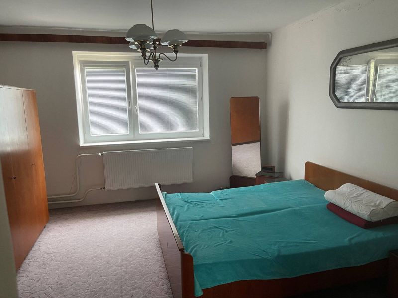FOX - Rodinný dom Opoj, okres Trnava – 4 izby, pozemok 738 m², garáž a hospodárske stavby - 5