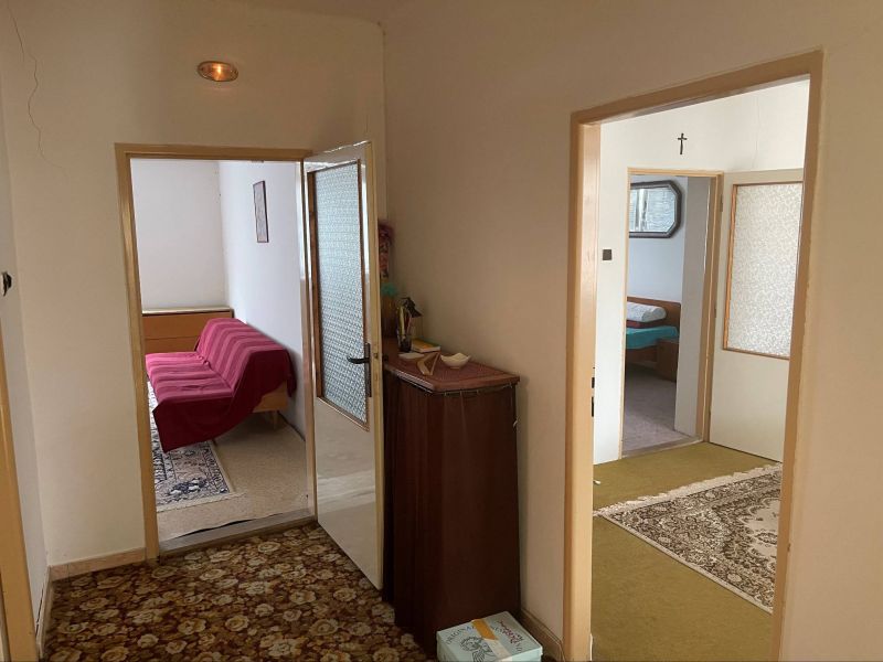 FOX - Rodinný dom Opoj, okres Trnava – 4 izby, pozemok 738 m², garáž a hospodárske stavby - 8
