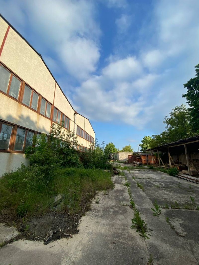 FOX - Rozľahlý pozemok s výrobno-skladovými budovami - Chtelnica okr. Piešťany - 6